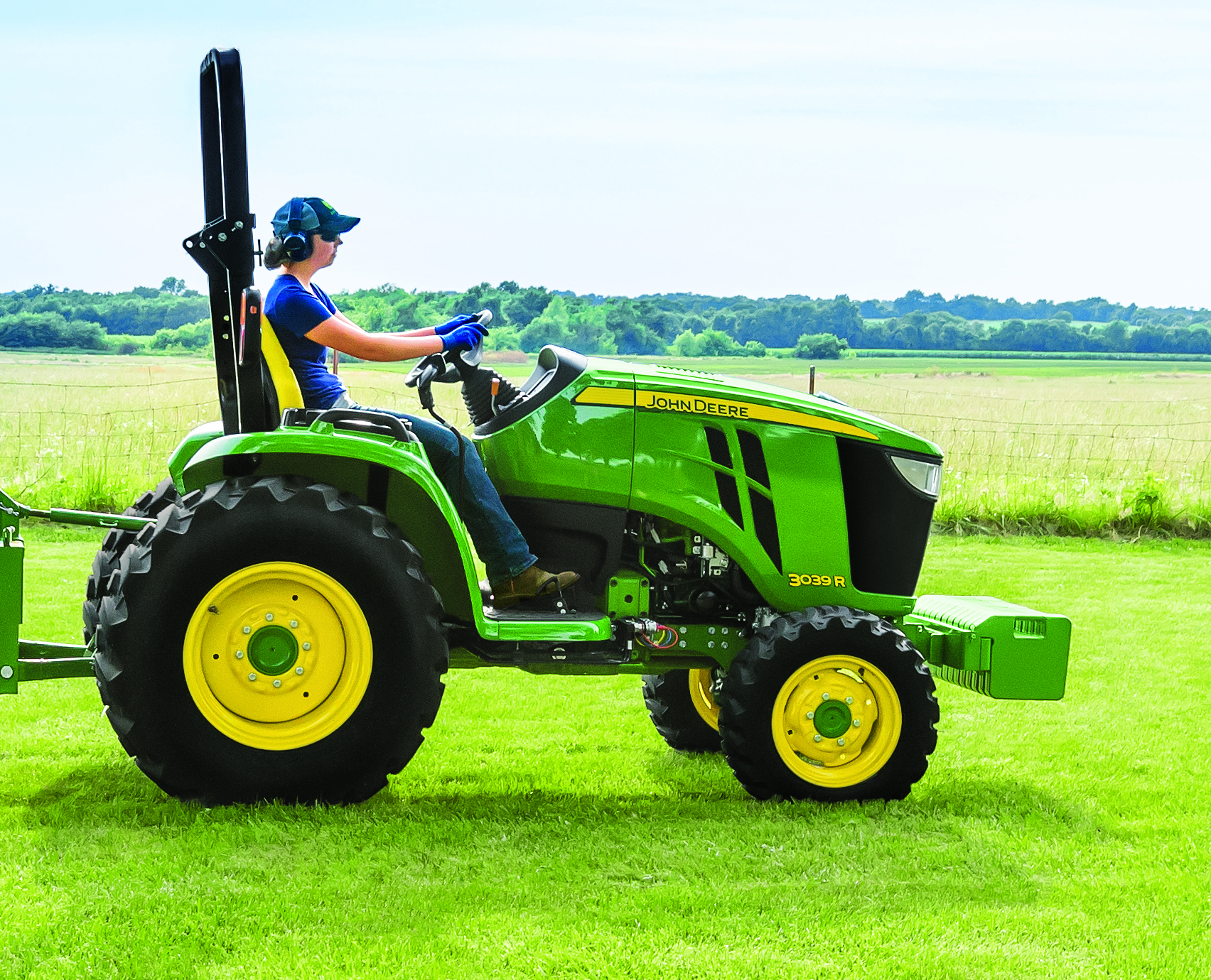 3039R Compact Utility Tractor